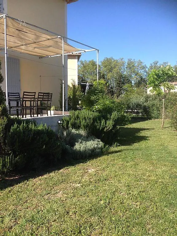 Villa Tout Confort, A 5Mn De St Remy De Provence Saint-Etienne-du-Gres 0*,  France